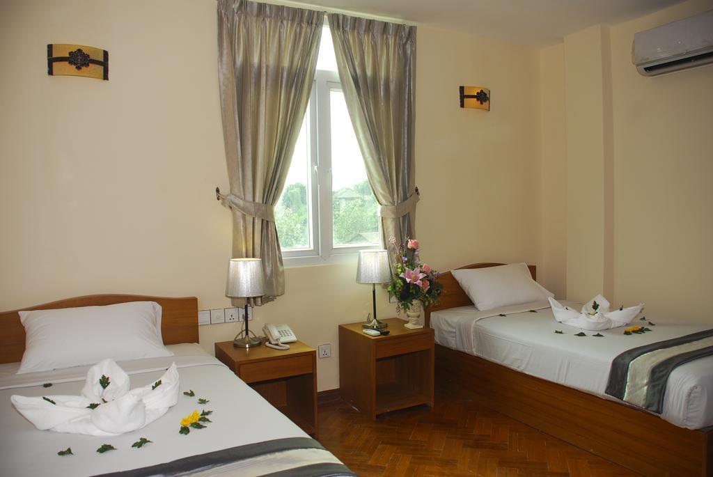 Pleasure View Hotel Yangon Bagian luar foto