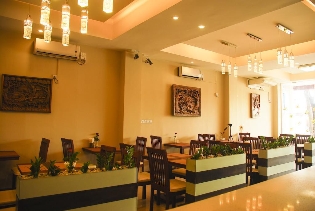Pleasure View Hotel Yangon Bagian luar foto