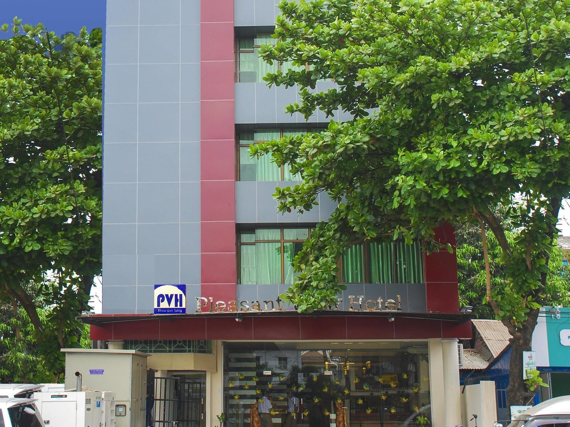 Pleasure View Hotel Yangon Bagian luar foto